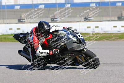 media/Jan-20-2023-Fastrack Riders (Fri) [[f2ad32aba3]]/Private/session 3 turn 9/